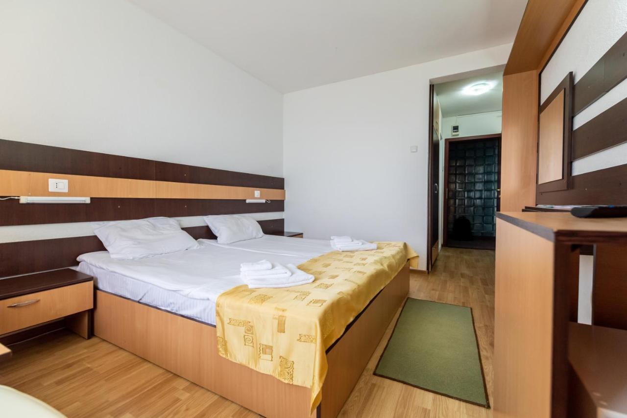 Hotel Capitol Jupiter Kültér fotó